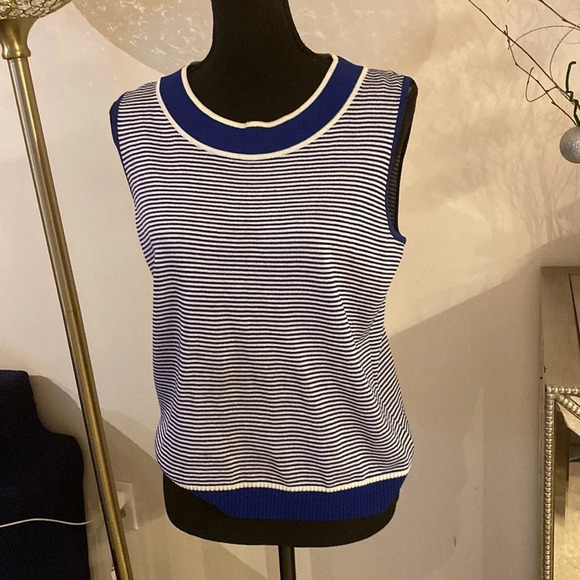 ST.JOHN sweater size M - Picture 2 of 6